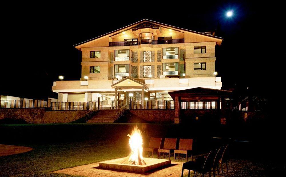 The Vintage Gulmarg Hotel Exterior photo